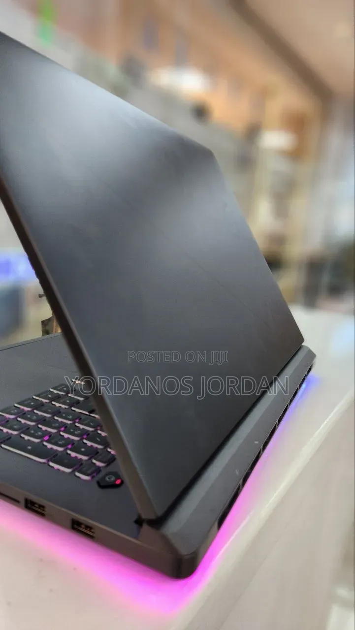 New Laptop Asus ROG Strix G18 32GB Intel Core Ultra 9 SSD 2T