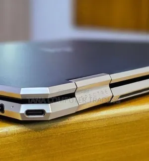 New Laptop HP Spectra 13 16GB Intel Core i7 SSD 1T