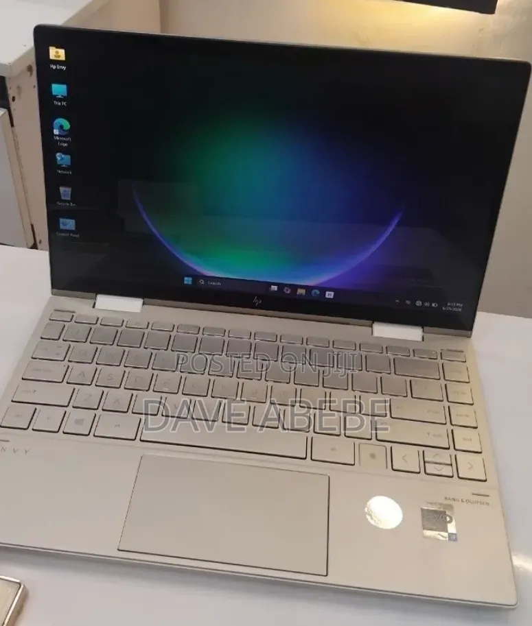 New Laptop HP Envy x360 8GB Intel Core i7 SSD 512GB