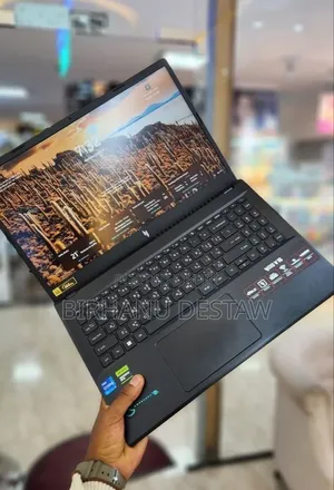 New Laptop Acer Nitro V 15 16GB Intel Core i7 SSD 512GB