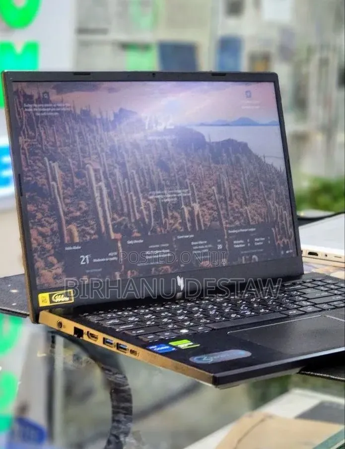 New Laptop Acer Nitro V 15 16GB Intel Core i7 SSD 512GB