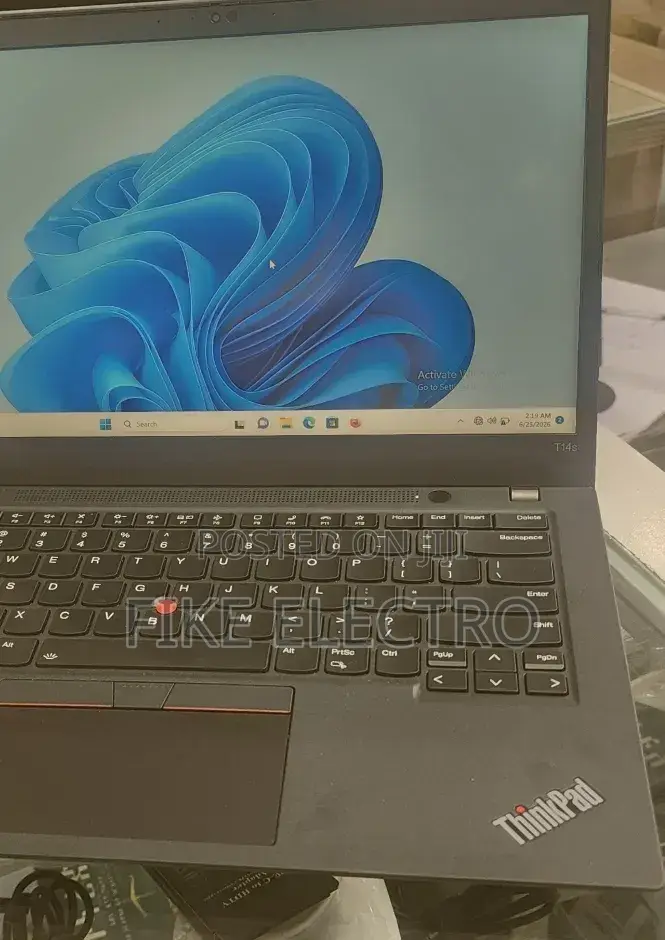 New Laptop Lenovo ThinkPad T14s Gen 1 32GB Intel Core i7 SSD 256GB