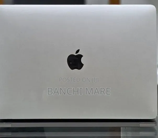 New Laptop Apple MacBook Pro 2019 16GB Intel Core i7 SSD 256GB