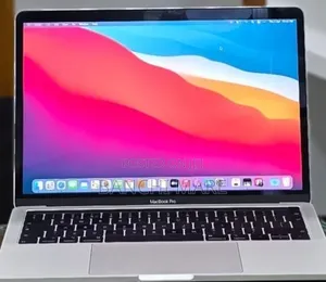 New Laptop Apple MacBook Pro 2019 16GB Intel Core i7 SSD 256GB
