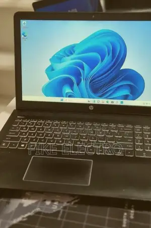 Laptop HP Pavilion Gaming Laptop 15-dk2xxx 8GB Intel Core i7 SSD 256GB