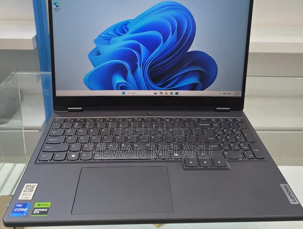 New Laptop Lenovo Legion 5 24GB Intel Core i7 SSD 1T