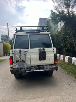 Toyota Land Cruiser 2015 White