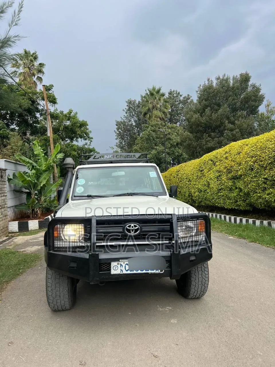 Toyota Land Cruiser 2015 White