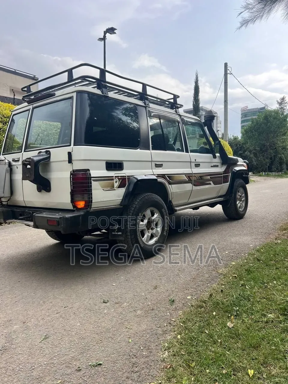 Toyota Land Cruiser 2015 White