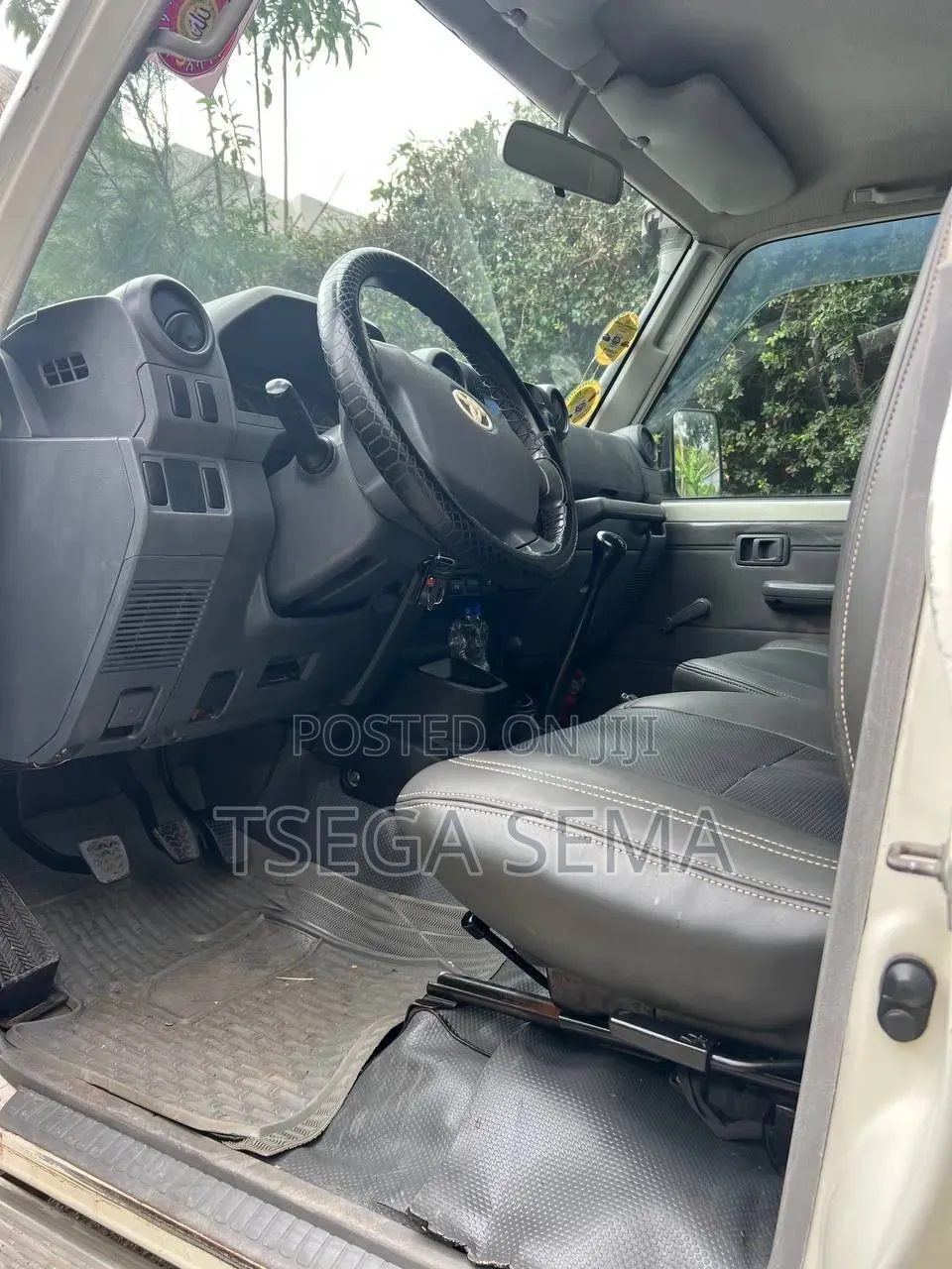 Toyota Land Cruiser 2015 White