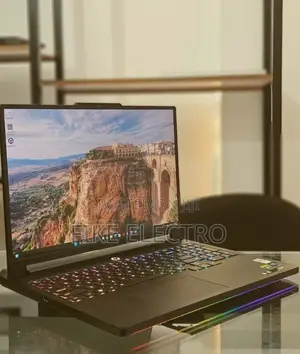 New Laptop Lenovo Legion 7 32GB Intel Core Ultra 9 SSD 1T