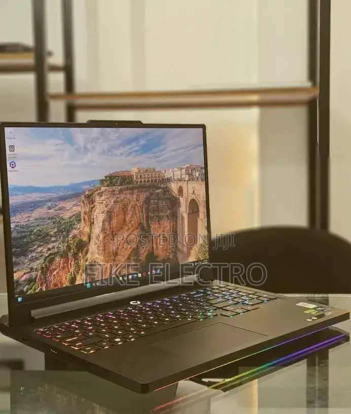 New Laptop Lenovo Legion 7 32GB Intel Core Ultra 9 SSD 1T