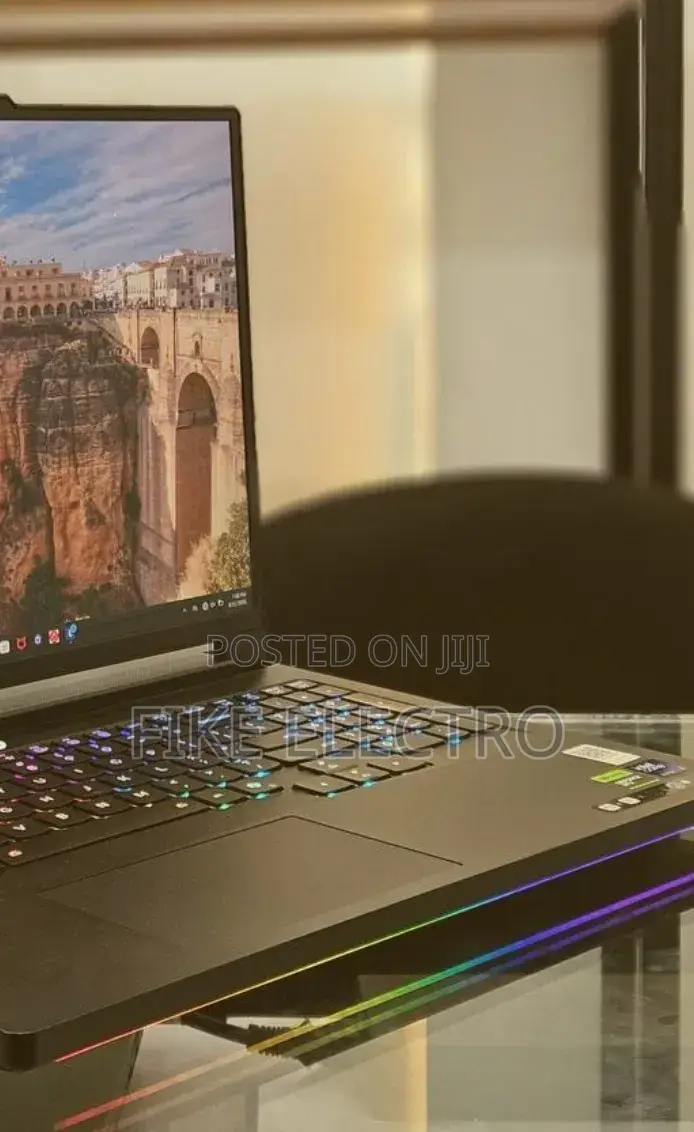 New Laptop Lenovo Legion 7 32GB Intel Core Ultra 9 SSD 1T