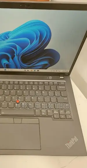New Laptop Lenovo ThinkPad T14s Gen 2 16GB Intel Core i7 SSD 512GB