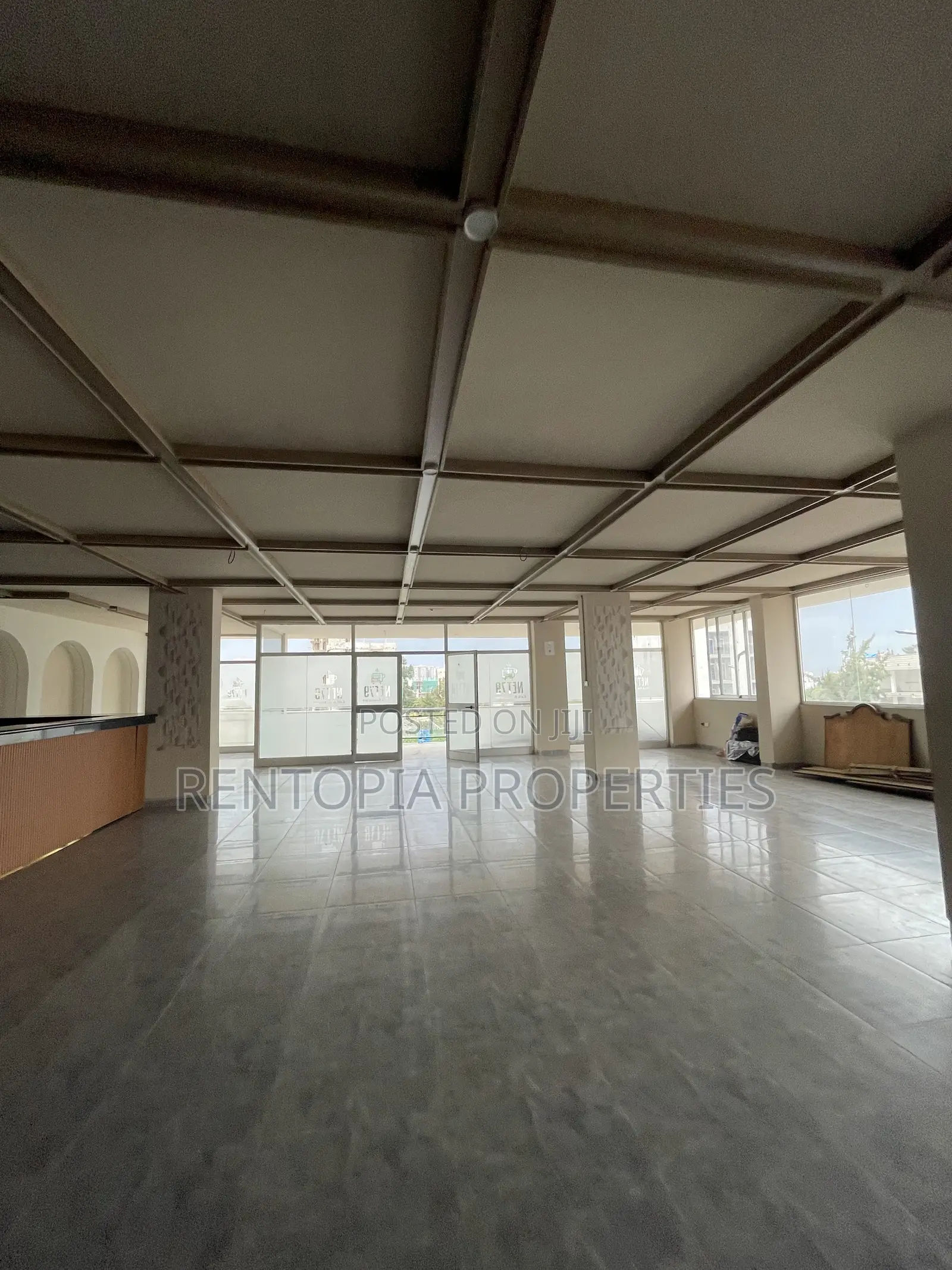 427sqm Cafe Restaurant for Rent Hayahulet