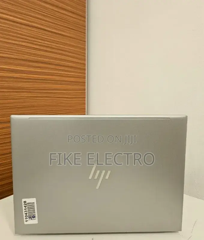 New Laptop HP ZBook Firefly 14 G10 16GB Intel Core i7 SSD 512GB