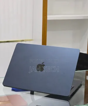 New Laptop Apple MacBook Air 2025 M4 16GB Apple M4 SSD 256GB
