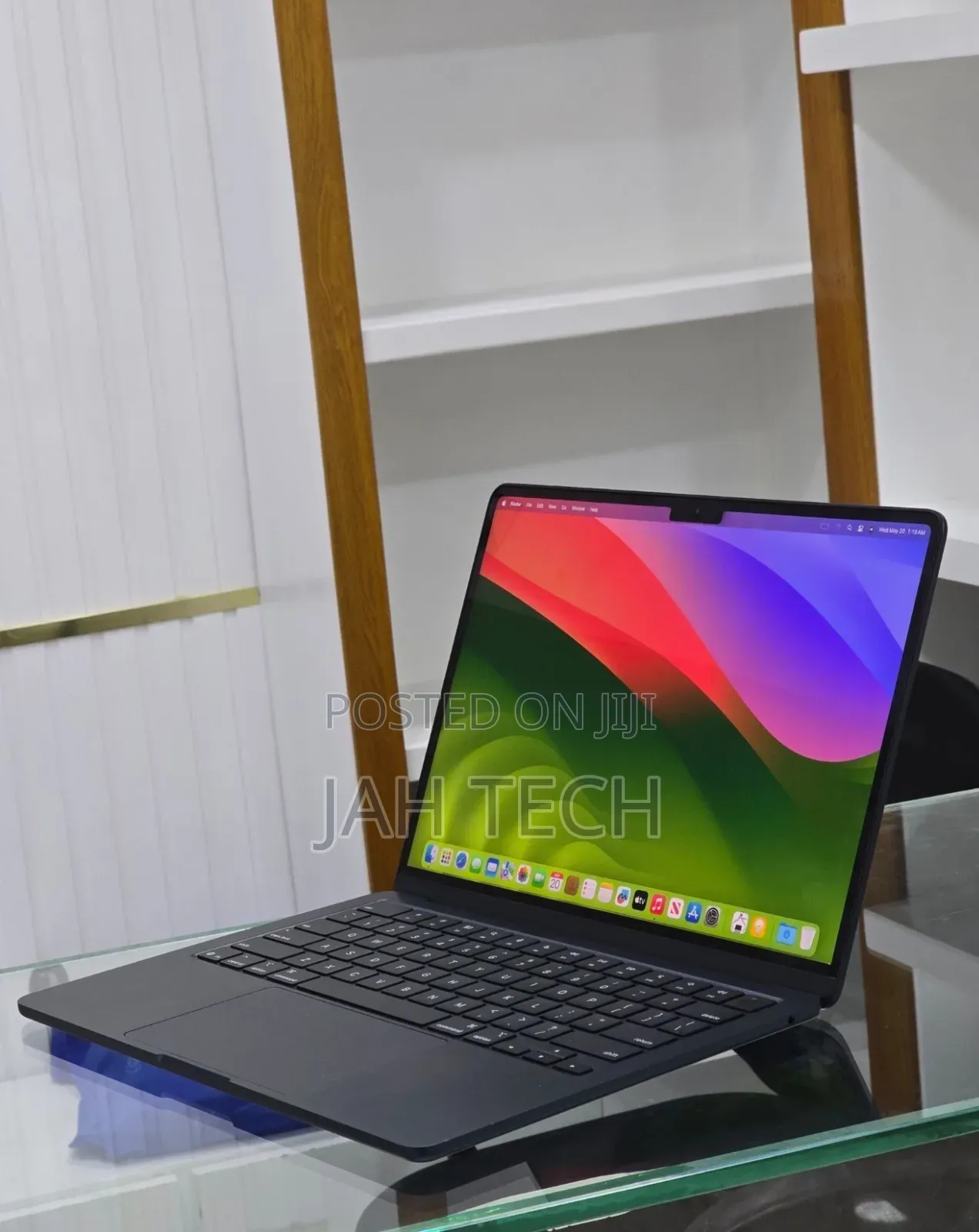 New Laptop Apple MacBook Air 2025 M4 16GB Apple M4 SSD 256GB