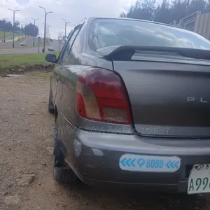 Toyota Platz 2001 Gray