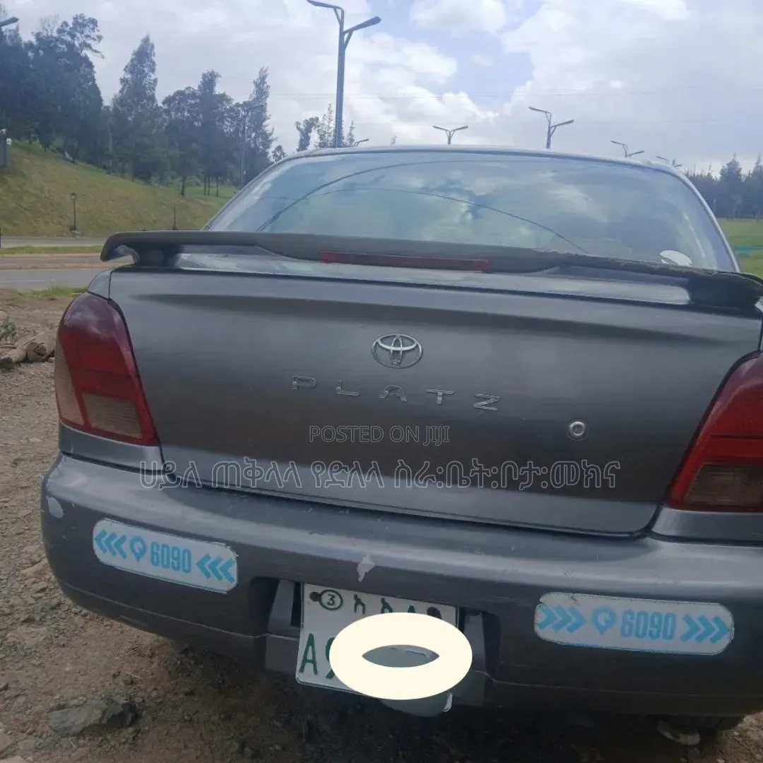 Toyota Platz 2001 Gray