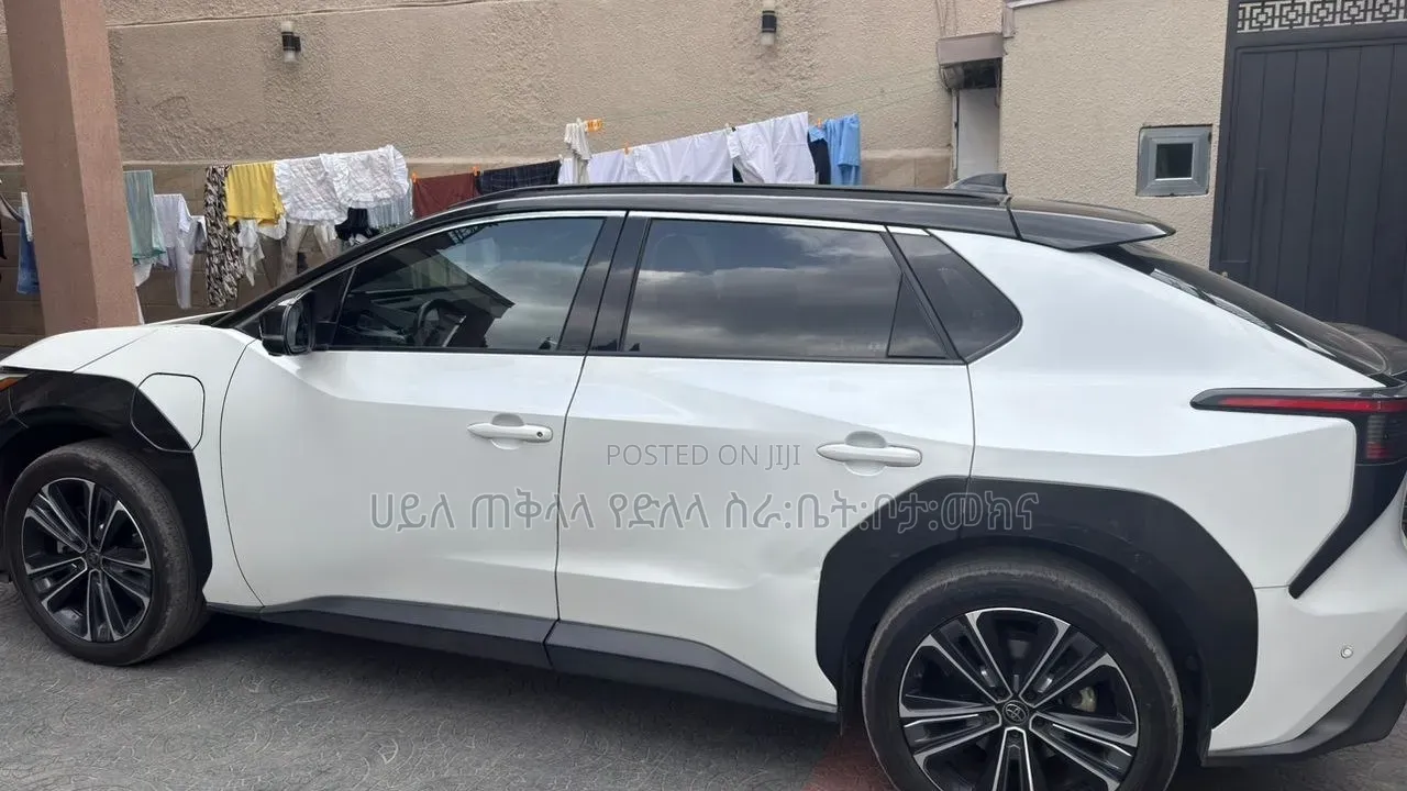 Toyota bZ4X 2023 Ivory