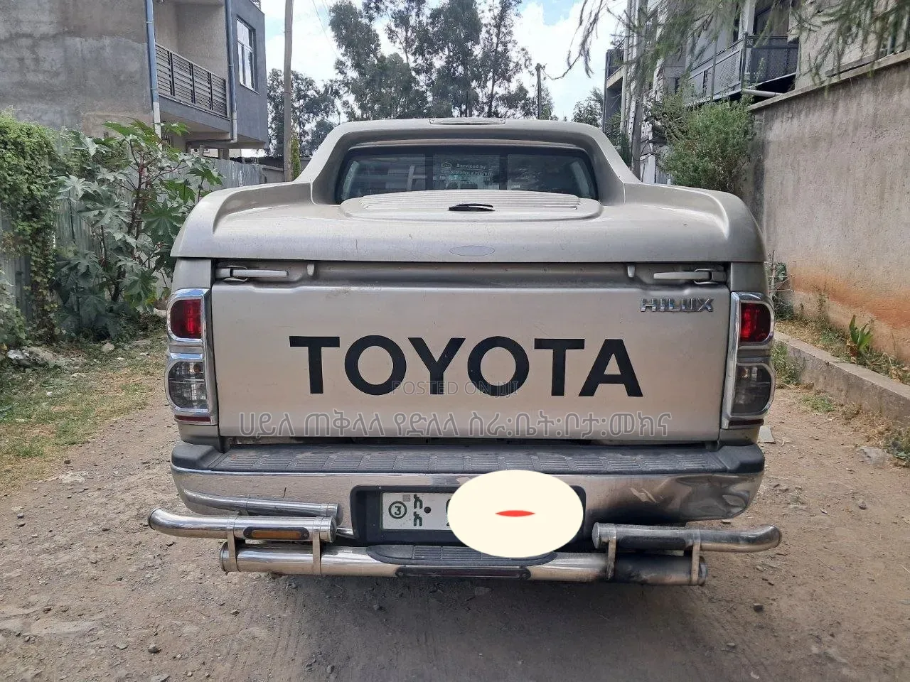 Toyota Hilux 2013 Pink