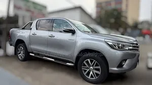 Toyota Hilux 2020 Pearl