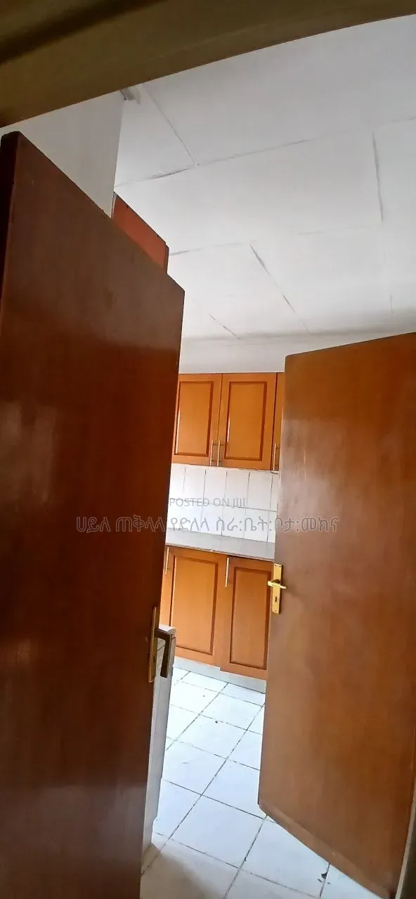Furnished 5bdrm Villa in Ayat Zone Compound, Yeka for sale