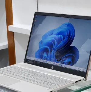 New Laptop HP Pavilion 15 8GB Intel Core i5 SSD 512GB