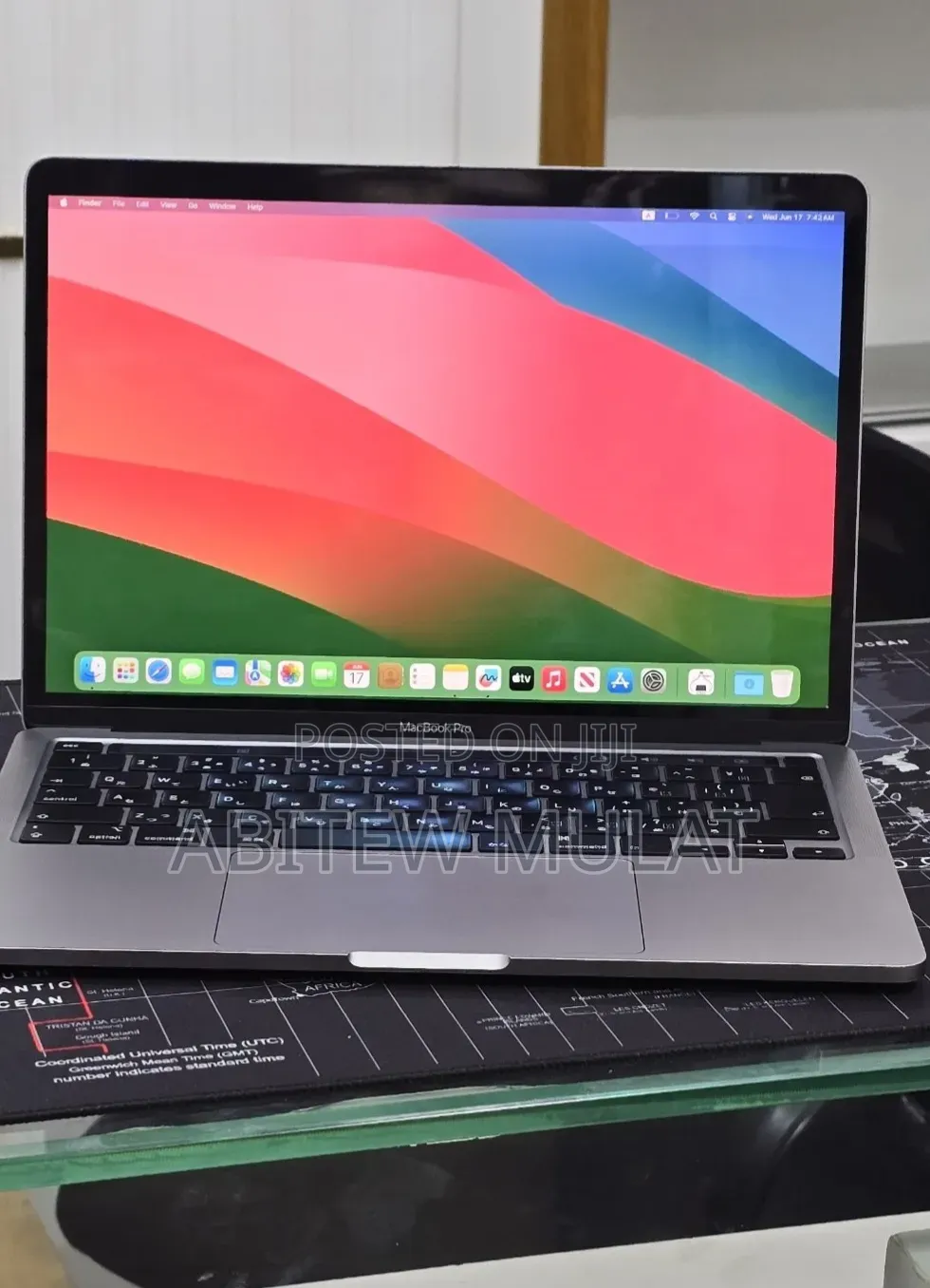 New Laptop Apple MacBook Pro 2020 8GB Intel Core i5 SSD 512GB