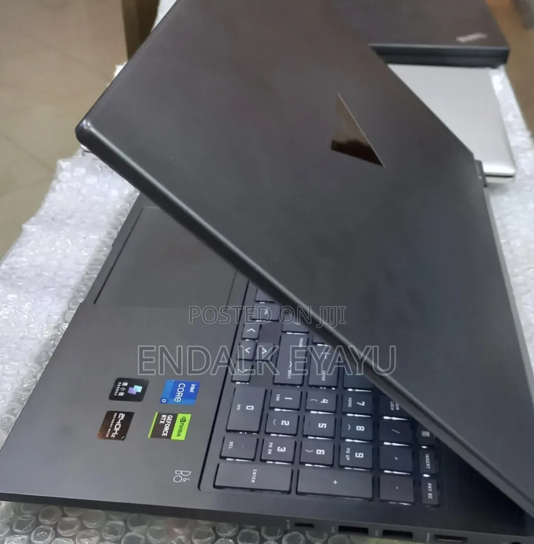 New Laptop HP Victus 16 16GB Intel Core i7 SSD 1T