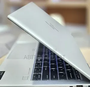 New Laptop HP Elitebook 830 G11 16GB Intel Core Ultra 7 SSD 512GB