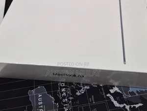 New Laptop Apple MacBook Air 2025 M4 16GB Apple M4 SSD 256GB