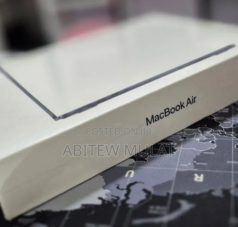 New Laptop Apple MacBook Air 2025 M4 16GB Apple M4 SSD 256GB