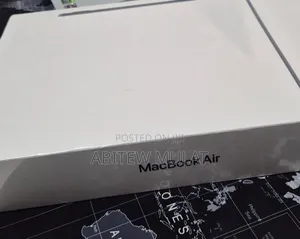 New Laptop Apple MacBook Air 2025 M4 16GB Apple M4 SSD 256GB