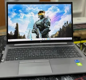 New Laptop HP ZBook Firefly G8 32GB Intel Core i7 SSD 512GB