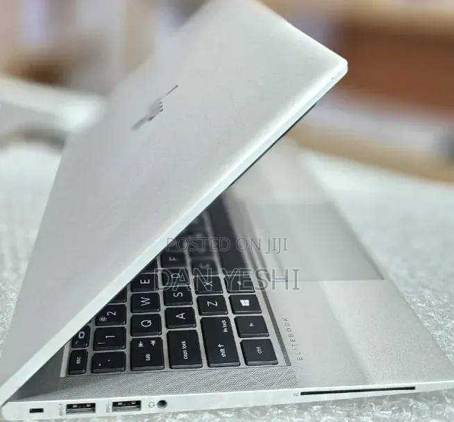 New Laptop HP EliteBook 840 G8 16GB Intel Core i7 HDD+SSD 512GB