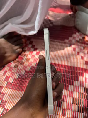 Apple iPhone 13 128 GB White