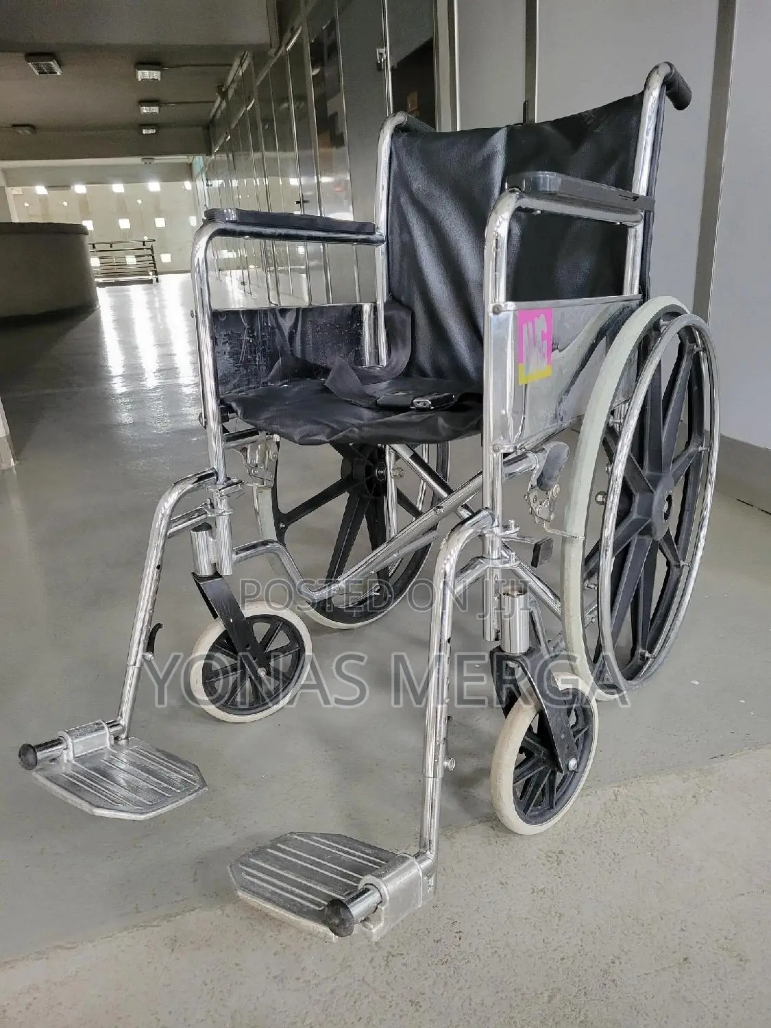 Wilcher寸乂wheelchair Is Designed for Use on the Deck, in Shower Areas