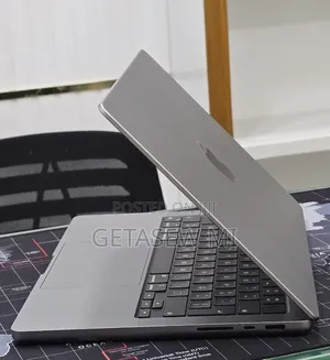 New Laptop Apple MacBook Pro 2021 M1 32GB Apple M1 Pro SSD 512GB