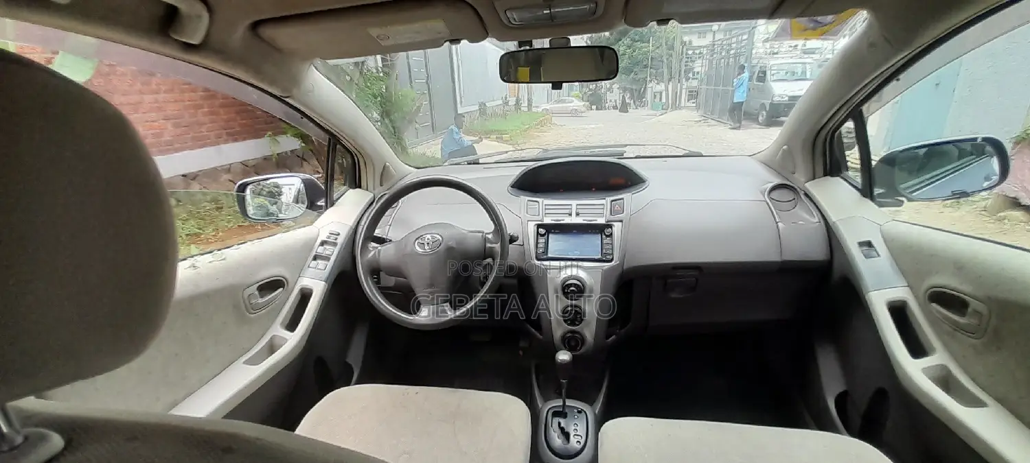 Toyota Yaris 2009