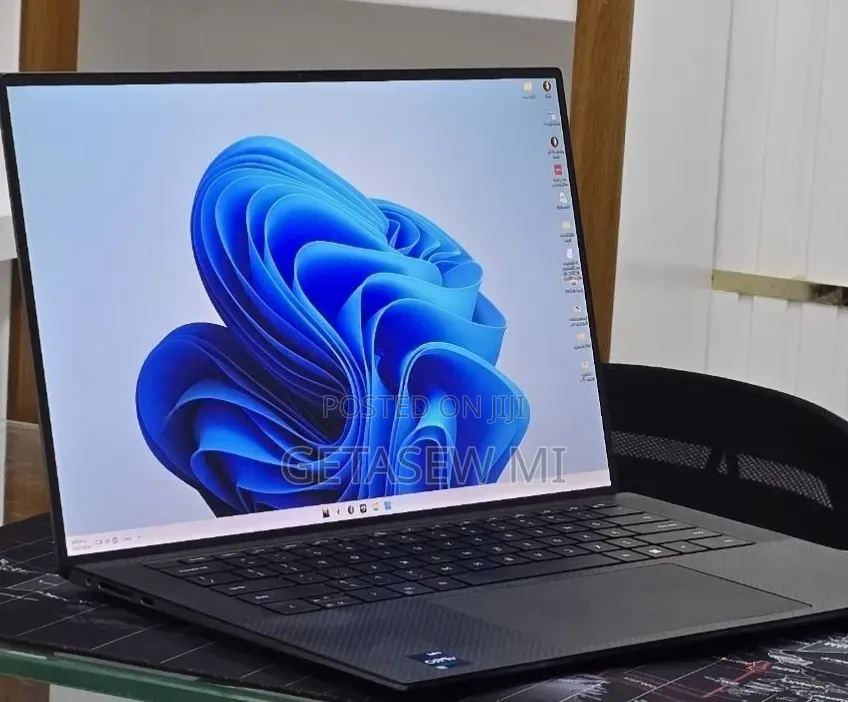 New Laptop Dell XPS 15 16GB Intel Core i7 SSD 1T