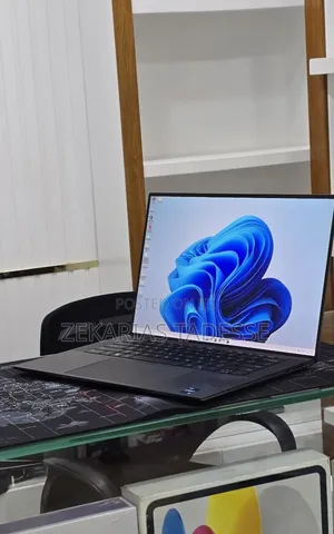 New Laptop Dell 16GB Intel Core i7 SSD 512GB