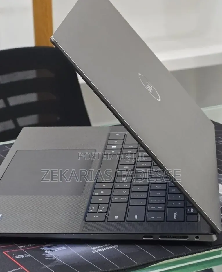 New Laptop Dell 16GB Intel Core i7 SSD 512GB