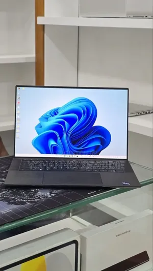 New Laptop Dell XPS 15 16GB Intel Core i7 SSD 1T