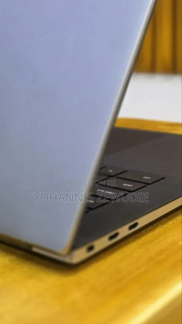 New Laptop Dell Precision 5560 16GB Intel Core i7 SSD 512GB