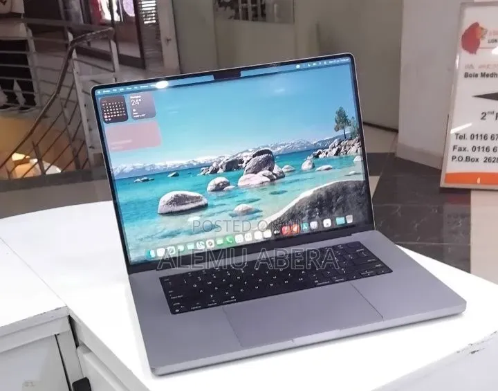 New Laptop Apple MacBook Pro 2021 M1 32GB Apple M1 Pro SSD 1T