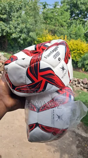 Molten የእግር ኳስ Ball
