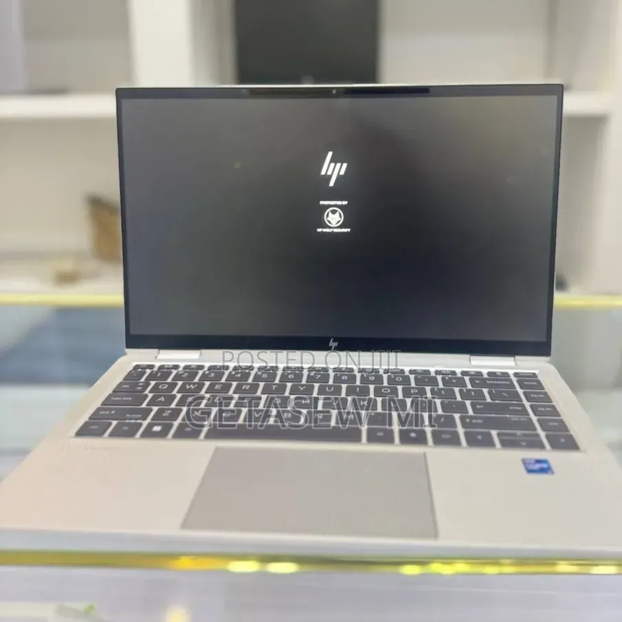 New Laptop HP EliteBook 1040 G8 16GB Intel Core i7 SSD 512GB