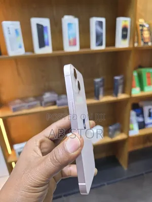 New Apple iPhone 13 128 GB White